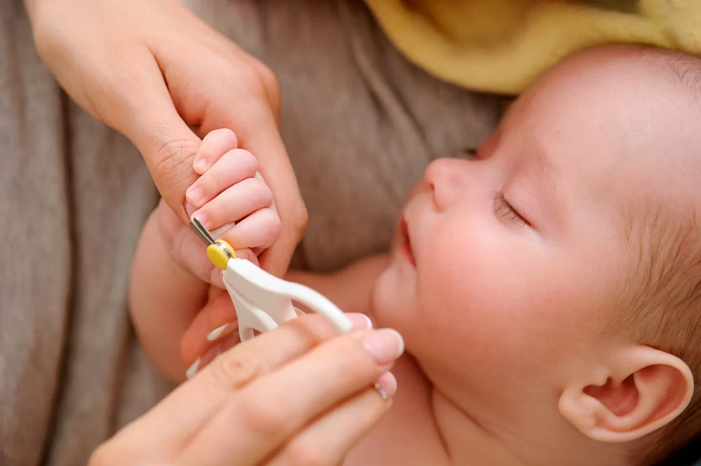 Segredos para Cortar as Unhas do Bebê com Segurança e Conforto